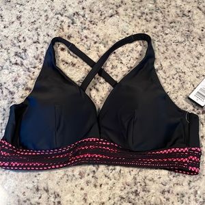 Torrid- swimsuit top 18/20, NWT